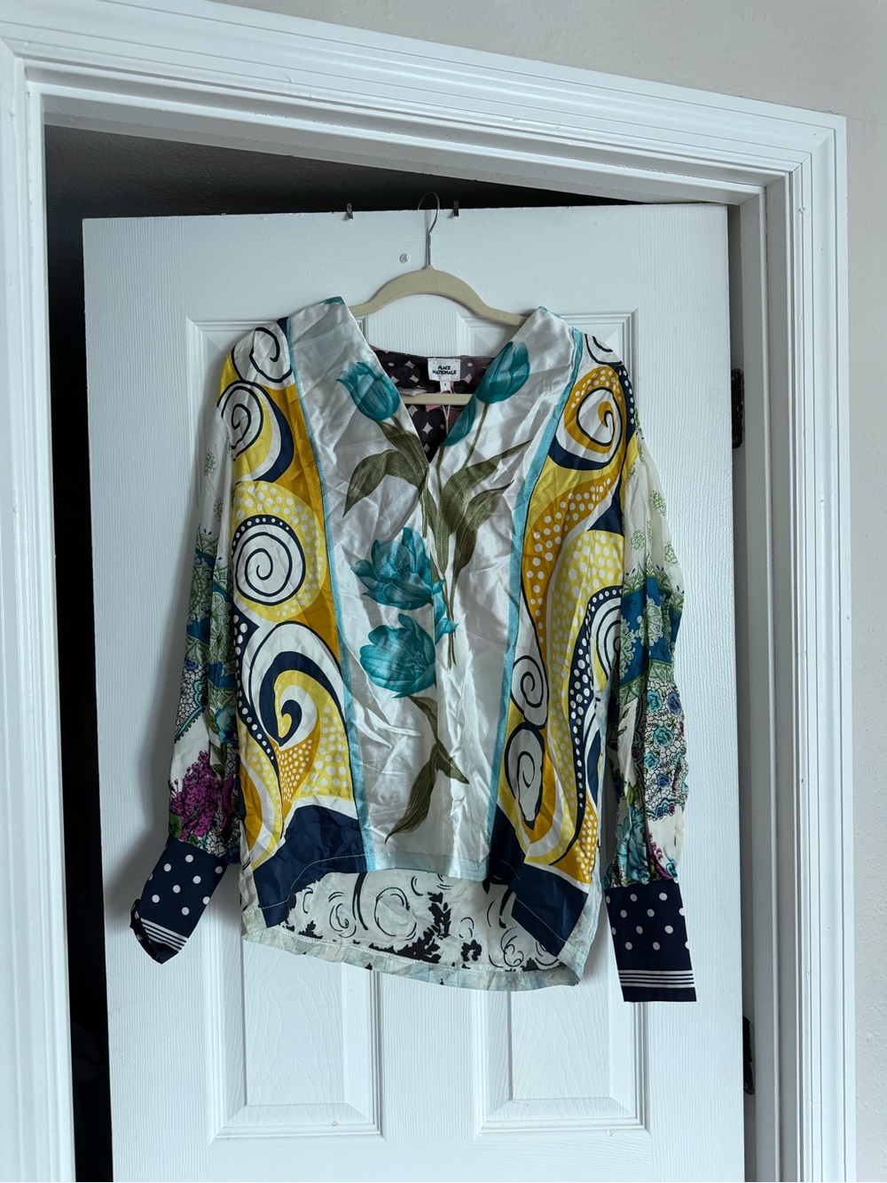 Place Nationale Vintage Scarf Blouse Style F23-20 La Vie